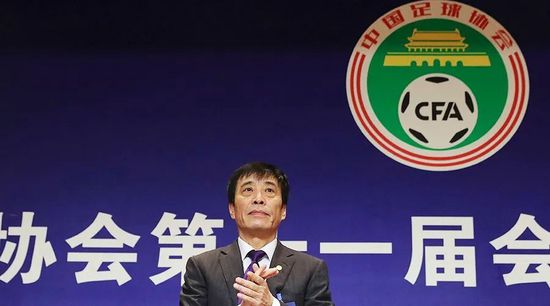 ErtanSüzgün指出，沙欣已经加盟多特教练组，他将担任泰尔齐奇的助教到本赛季结束，从下赛季开始担任多特主帅。